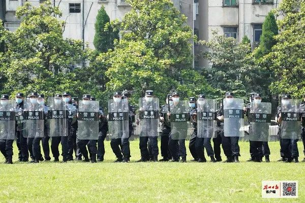 荆州区公安分局小块头打好大战役小切口维护大治安