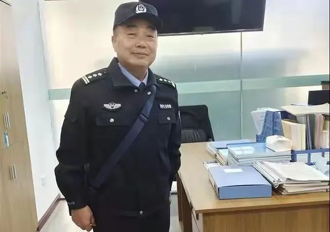 现场抓获了"嫌疑人",找到了疑似作案工具,恩施州和利川市公安局技术