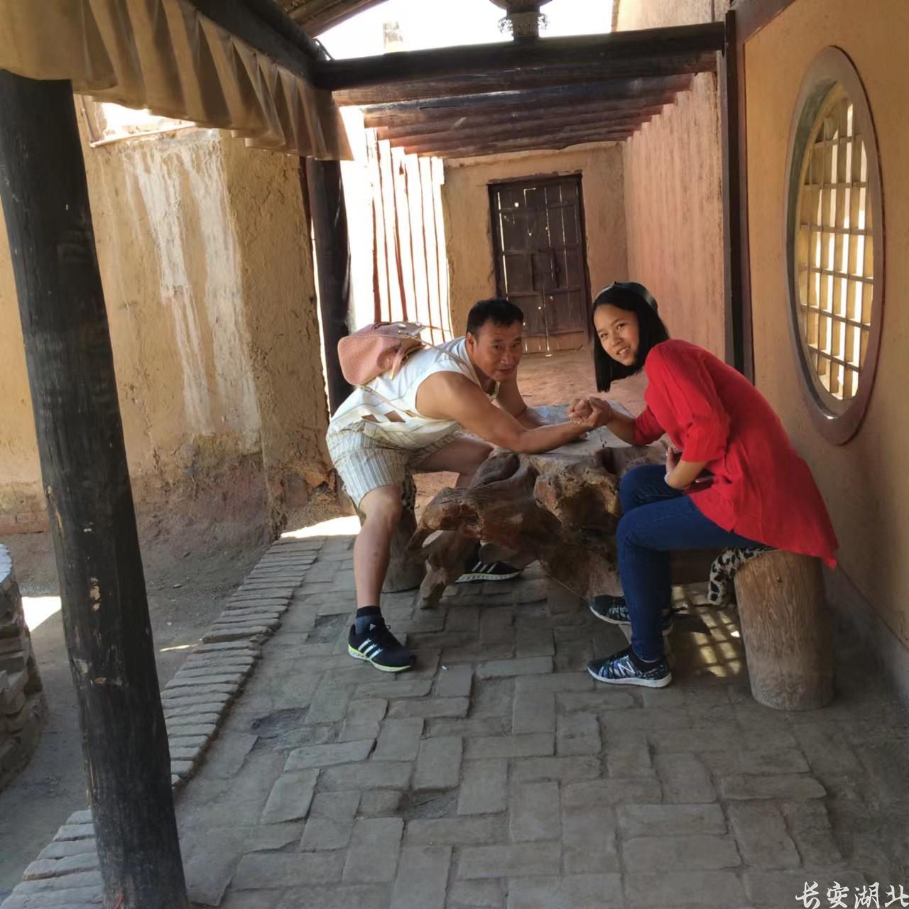 程凯和他的女儿程斯敏.jpg
