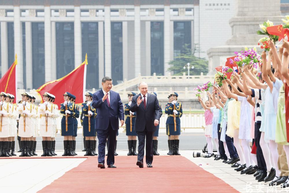 习近平同俄罗斯总统普京会谈6.jpg