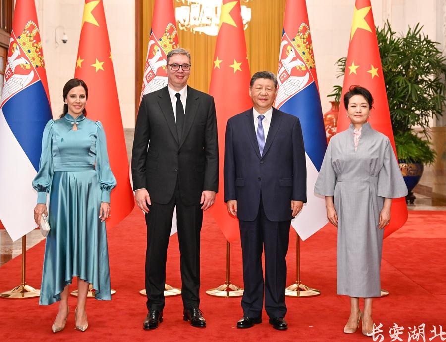 武契奇会谈1.jpg
