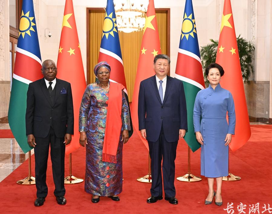 习近平同纳米比亚总统恩代特瓦会谈1.jpg