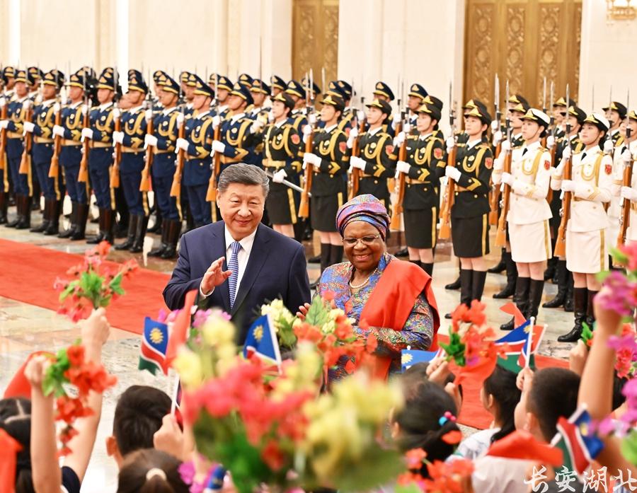 习近平同纳米比亚总统恩代特瓦会谈4.jpg