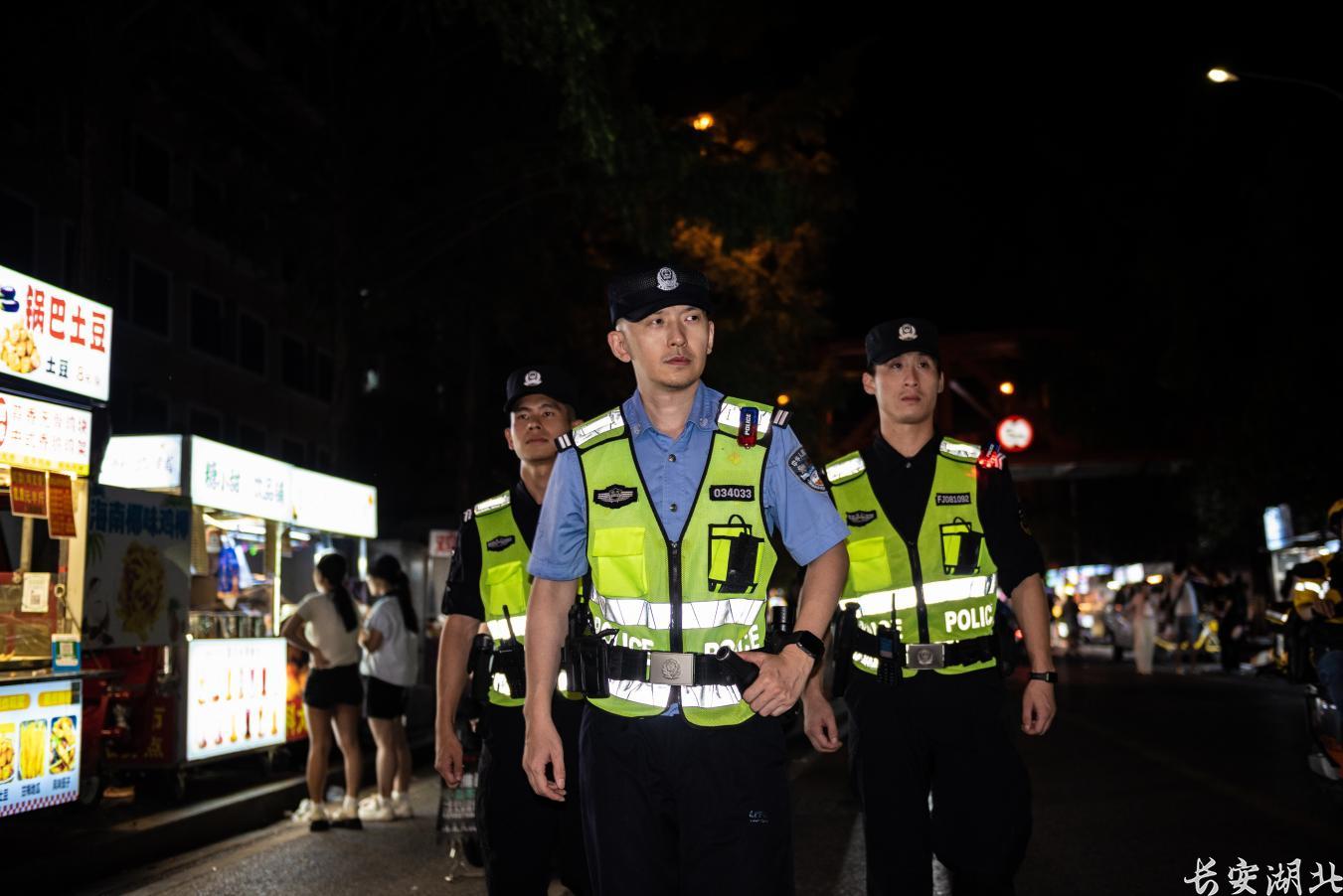 青山区分局-筑牢江滩夏夜平安防线10.png