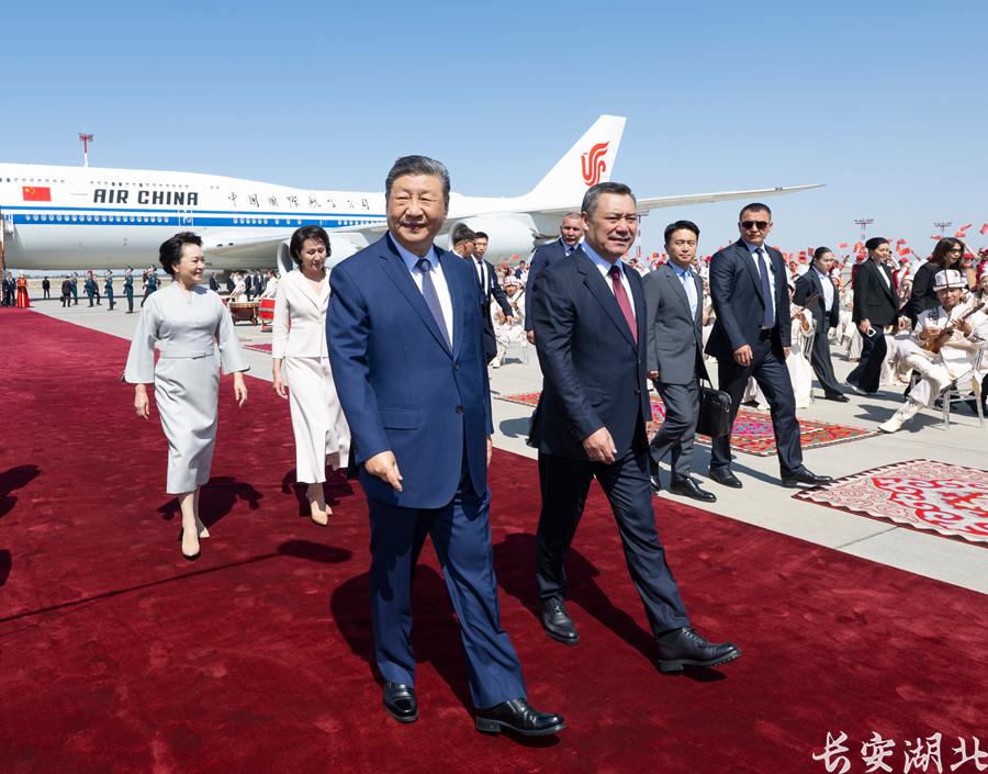 进行国事访问4.jpg