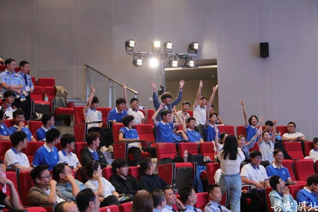 市公安局-武汉网警护航AI时代5.jpg