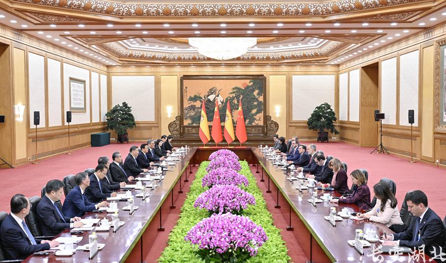 习近平会见西班牙国王费利佩六世2.jpg