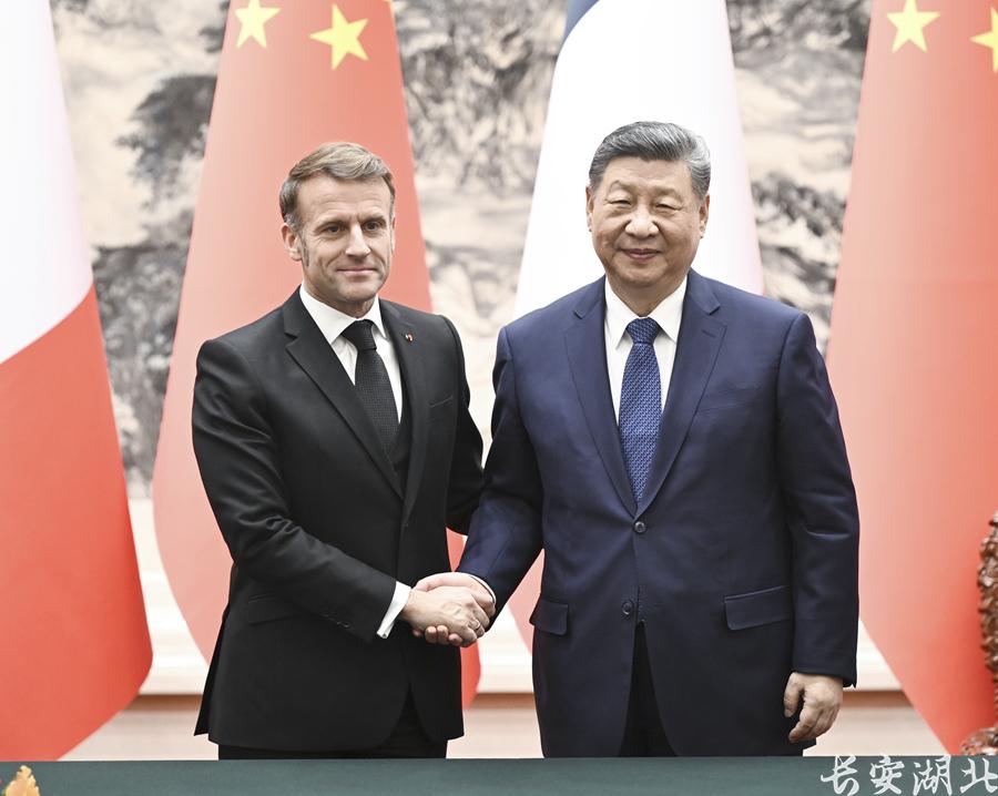 习近平同法国总统马克龙举行会谈3.jpg